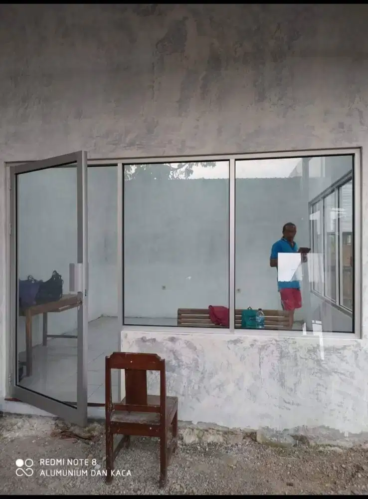 Jasa alumunium dan kaca