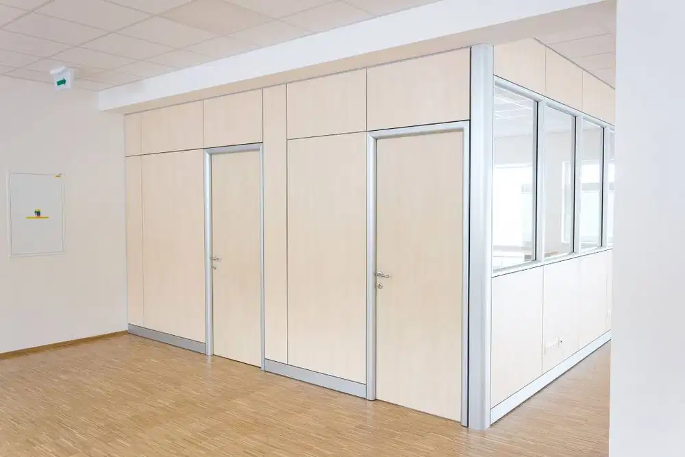 Pasang dinding partisi