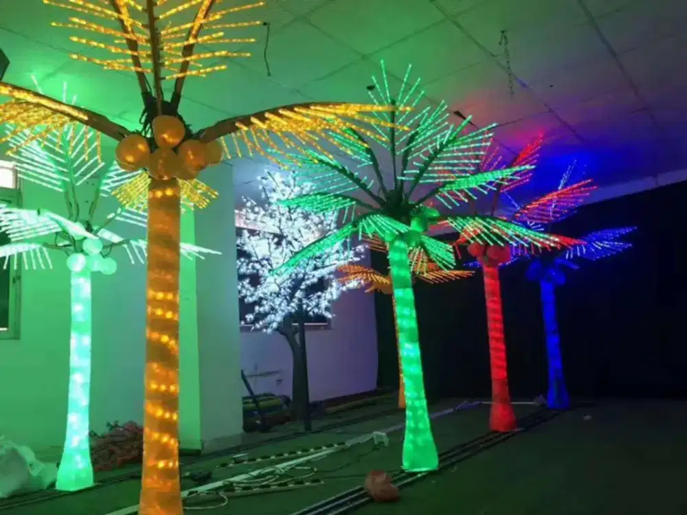 lampu pohon kelapa dan palm outdoor