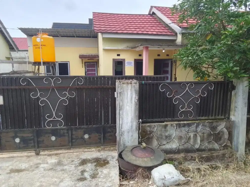 Turun harga Dijual Cepat Rumah Sendiri Siap Huni Jl Soeratno A. Yani