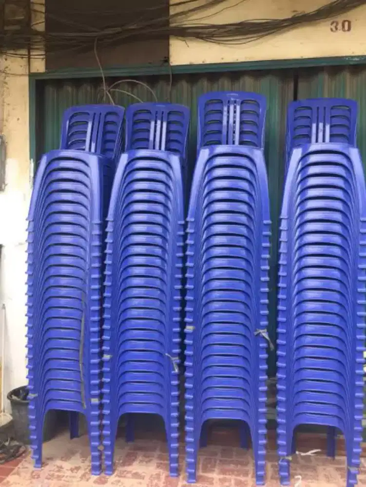 KURSI PLASTIK NAPOLLY 3 RUAS SANDARAN BELAKANG