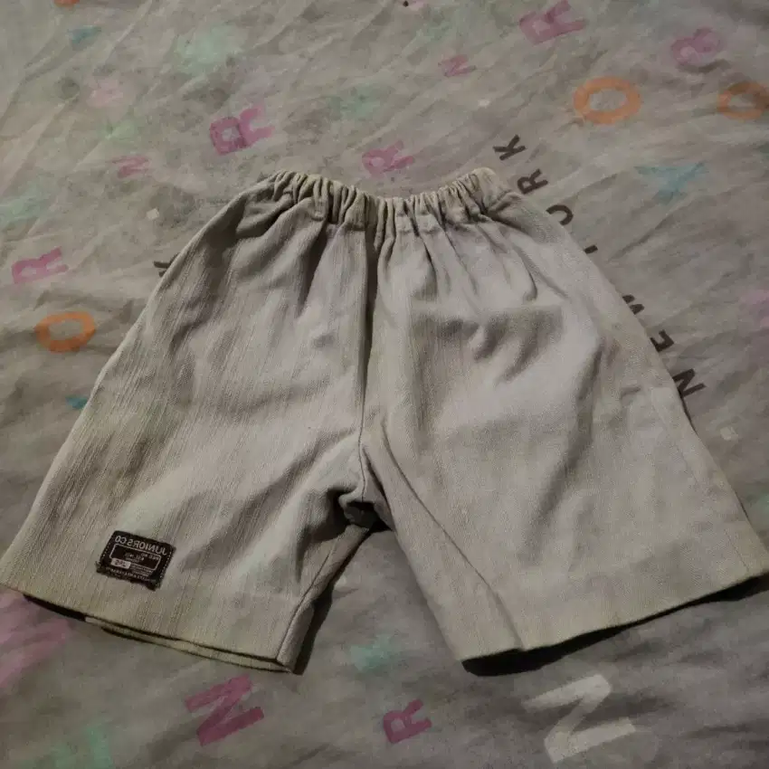Celana pendek Jeans