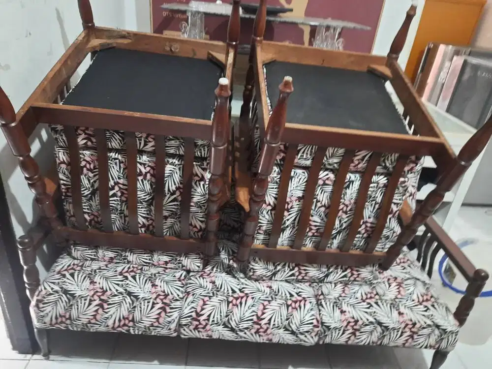 Dibeli mebel furniture bekas rumah tangga