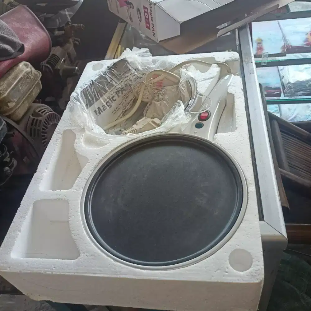 Teflon di listrik BOLDE MAGIC PAN