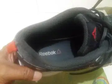 sepatu reebok made in vietnam