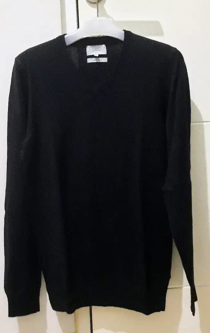M&S  Marks & Spencer Vneck Black Sweater (PRELOVED Good Condition)