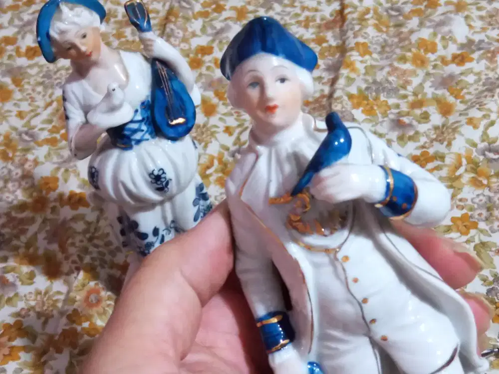 Fine Art Porcelain (couple)