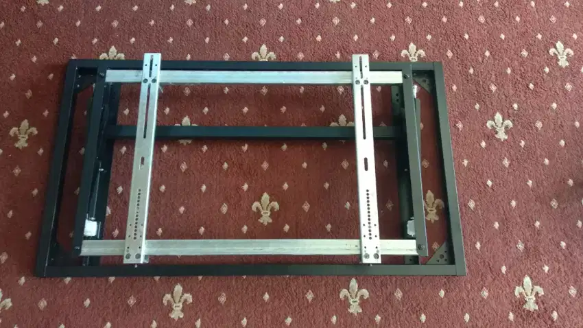 Bracket Video wall Front Access Bracket Push on Bracket