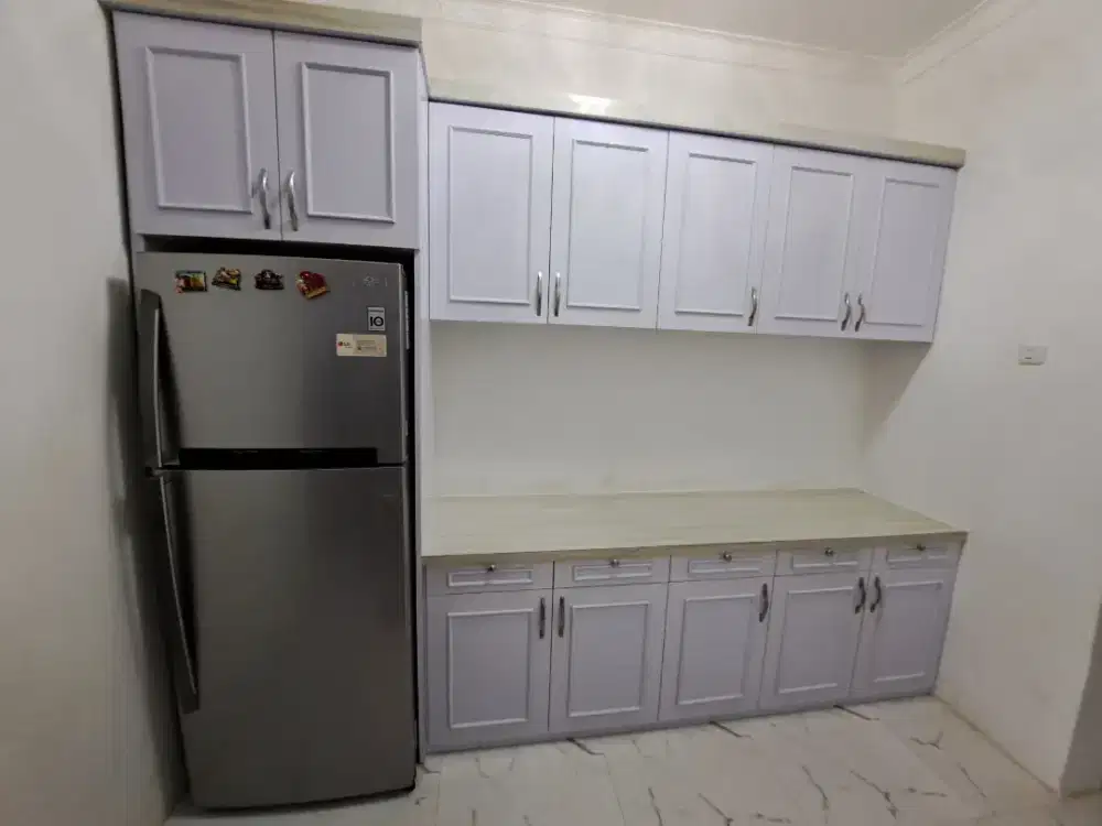 Kitchen set hpl dan lemari tangga