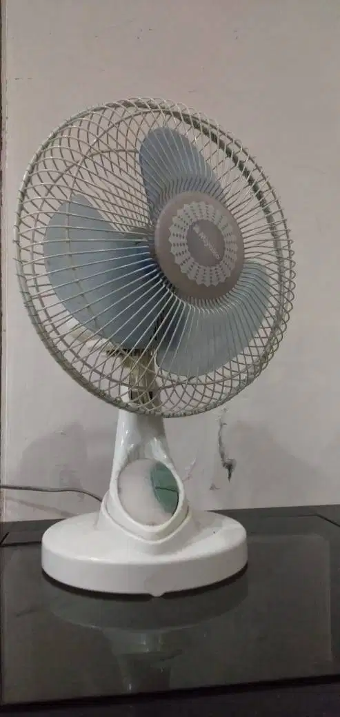 Miyako Kipas Angin Meja 9inch KAD 927 / Kecil Duduk Lantai