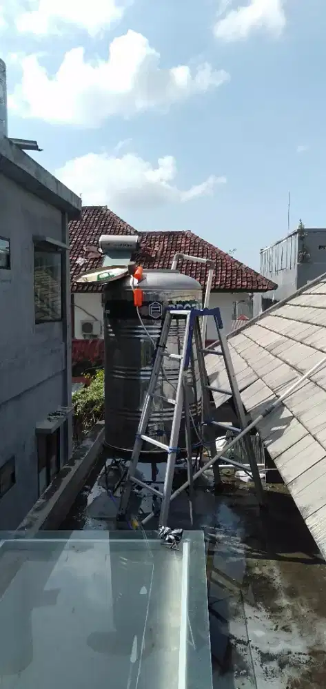 Tukang listrik,pompa air,tandon, kloset duduk,dll