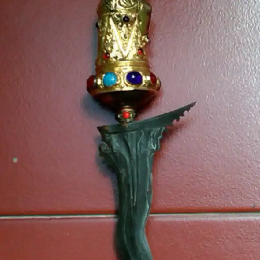 Keris Bali Carito Keprabon Luk 11