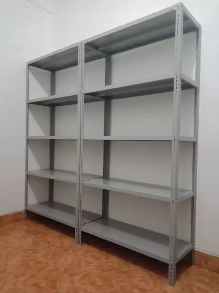 Rak besi siku lobang