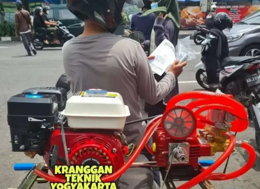 (KRANGGAN TEKNIK)Mesin steam cuci motor mobil karpet pake bensin