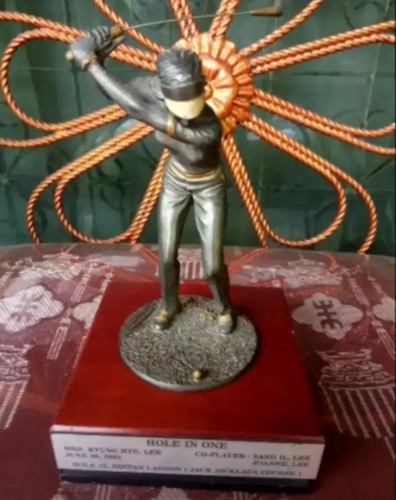 Golf statue sculpture..pewter, R cameron Royall selangor.