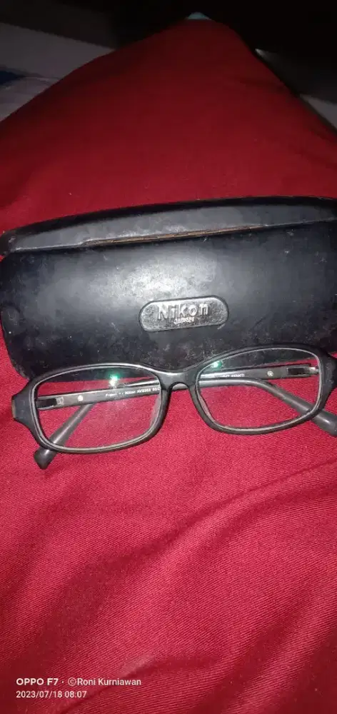 kacamata nikon japan