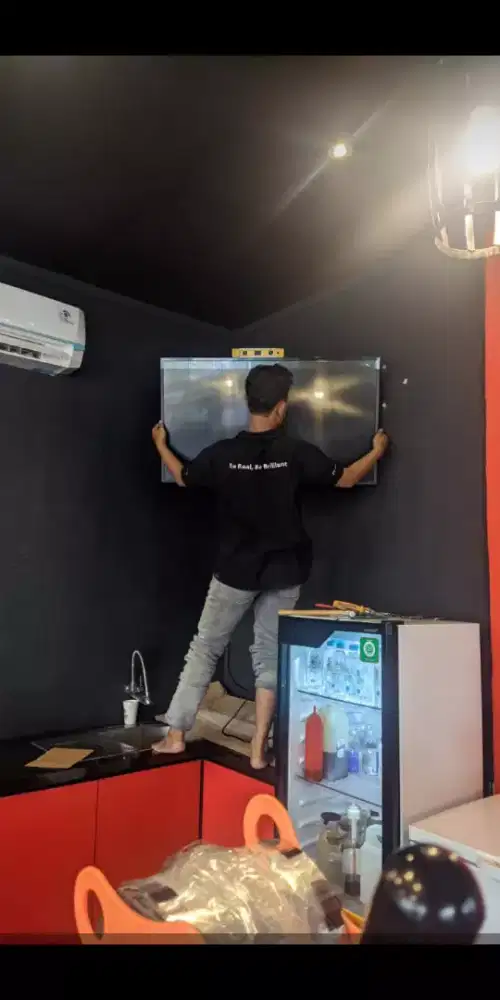 Bracket swivel 24-43 inci + pasang