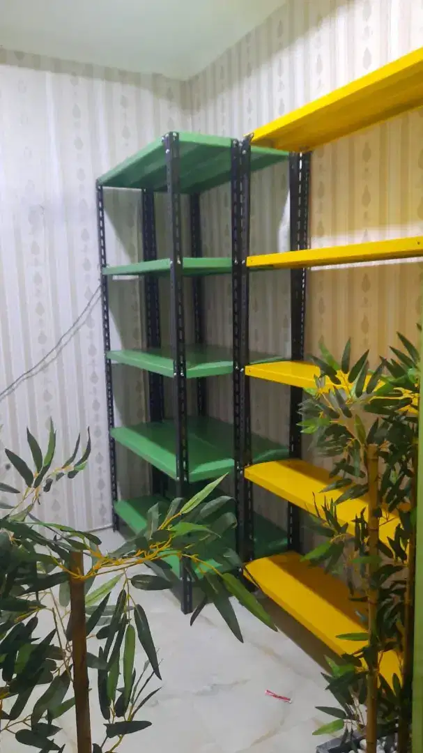 Rak siku besi lubang perkantoran
