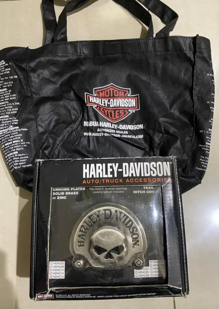 HARLEY DAVIDSON  AUTO/TRUCK ACCESSORIES TRAILER HITCH COVERS Towing