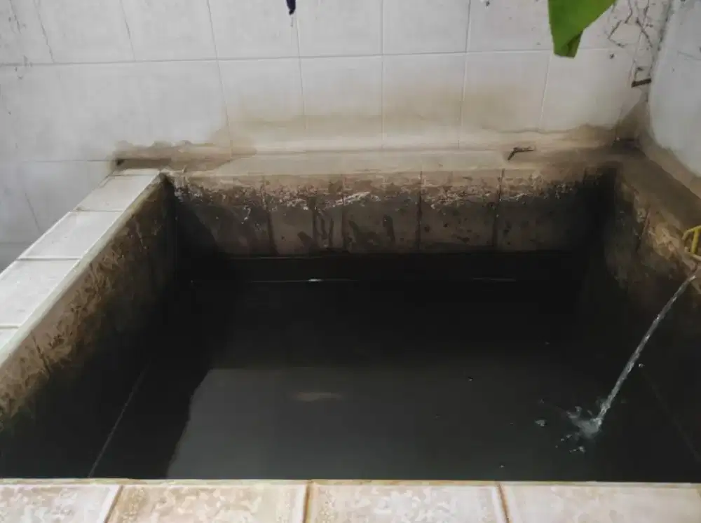 Jasa kuras tandon panggilan Surabaya (langsung wa kami difoto profil)