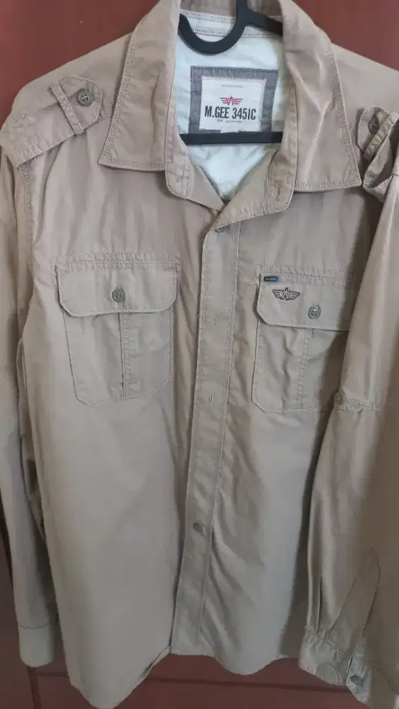 Kemeja Mgee Basic Original