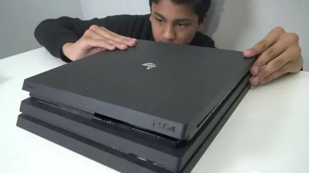 Yang Mau jual PS4 / PS 4 boleh tawarkan saya beli langsung 1tb-500gb