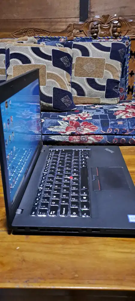 LAPTOP LENOVO THINKPAD T460 CORE I7 RAM 16 GB SSD 256 GB LAYAR 14 INCH
