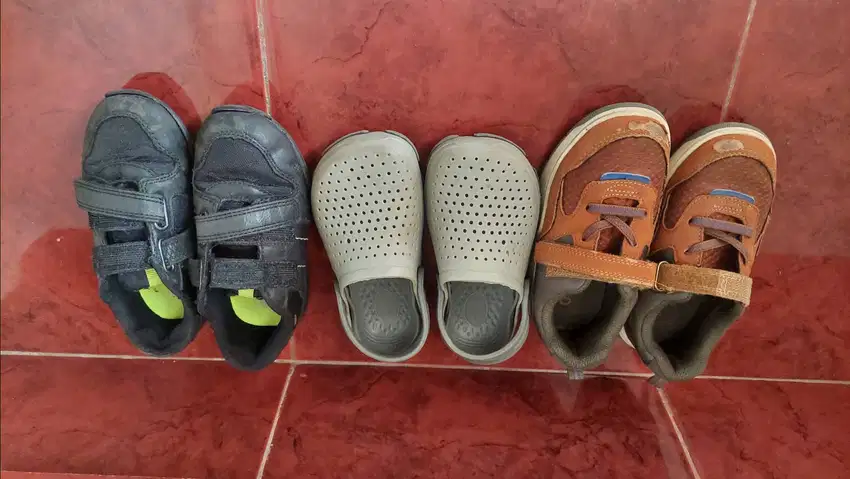 Sepatu dan Sendal Anak