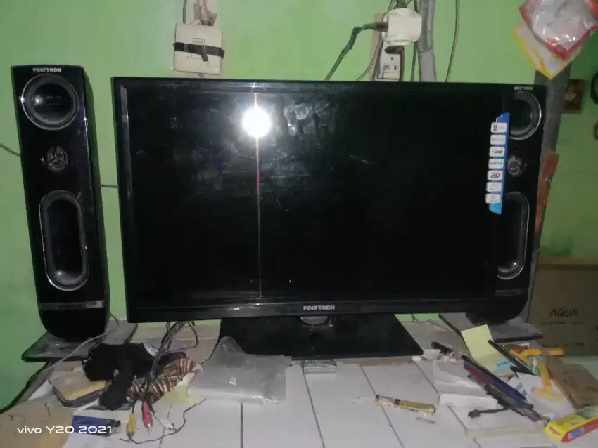 Di jual tv polytron double tower 29inch