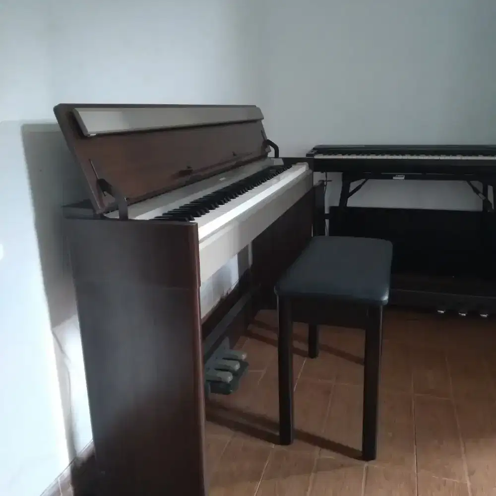 Piano Digital Yamaha Airus YDP S31. 3 pedal. cover tuts.Kaki kayu ori