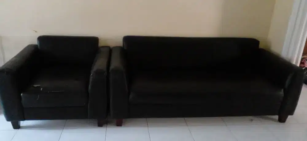 Dijual 3 Kursi tamu hitam (sesuai foto)