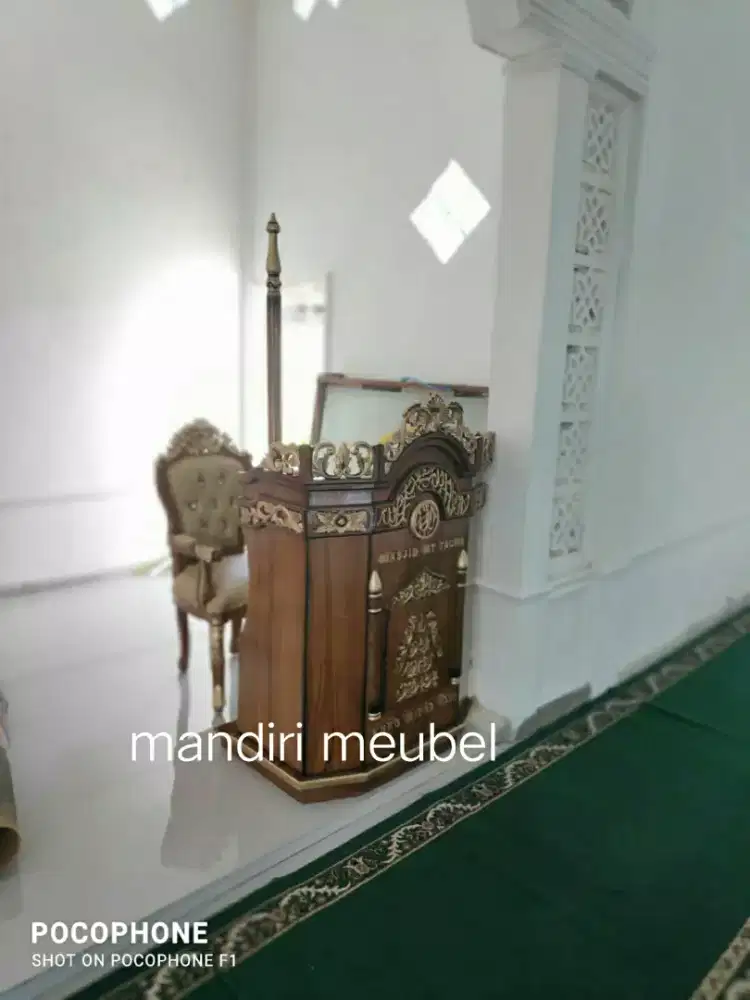Podium mimbar set kursi tongkat.