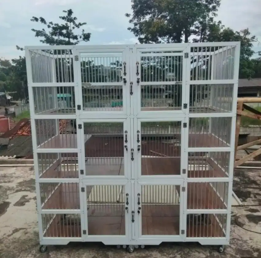 Kandang kucing alumunium putih 6 kamar