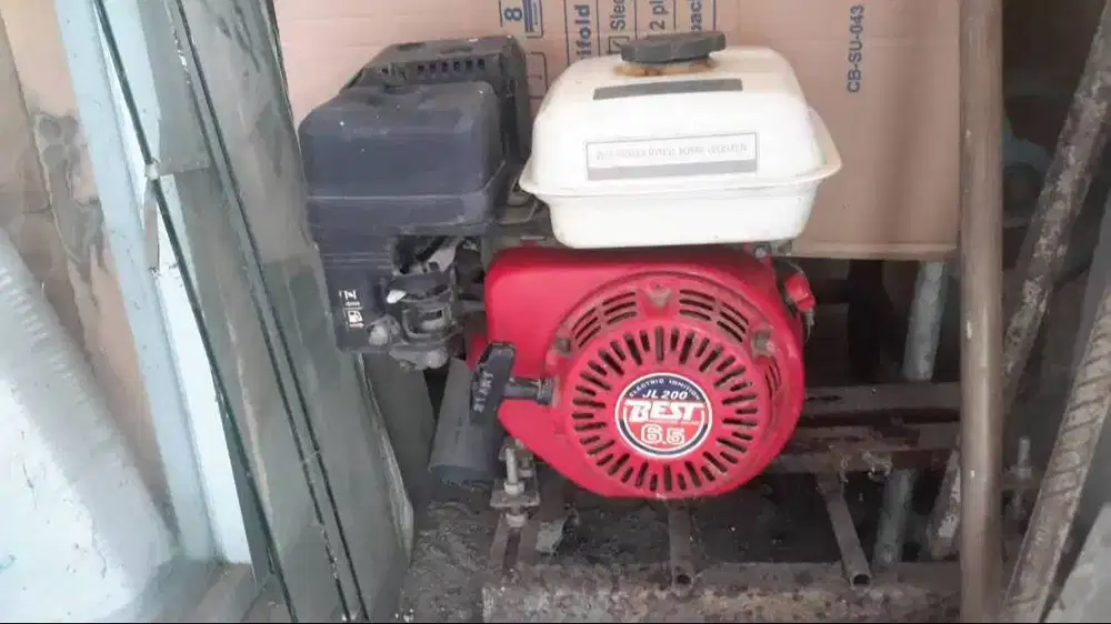 PELUANG USAHA!!! Mesin Penggerak Bensin Kapal Tambal Ban Giling dll