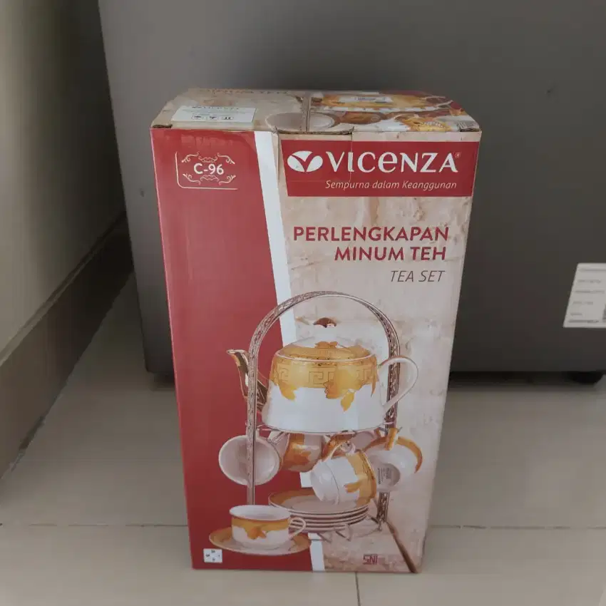 Tea set (perlengkapan minum teh) Vicenza