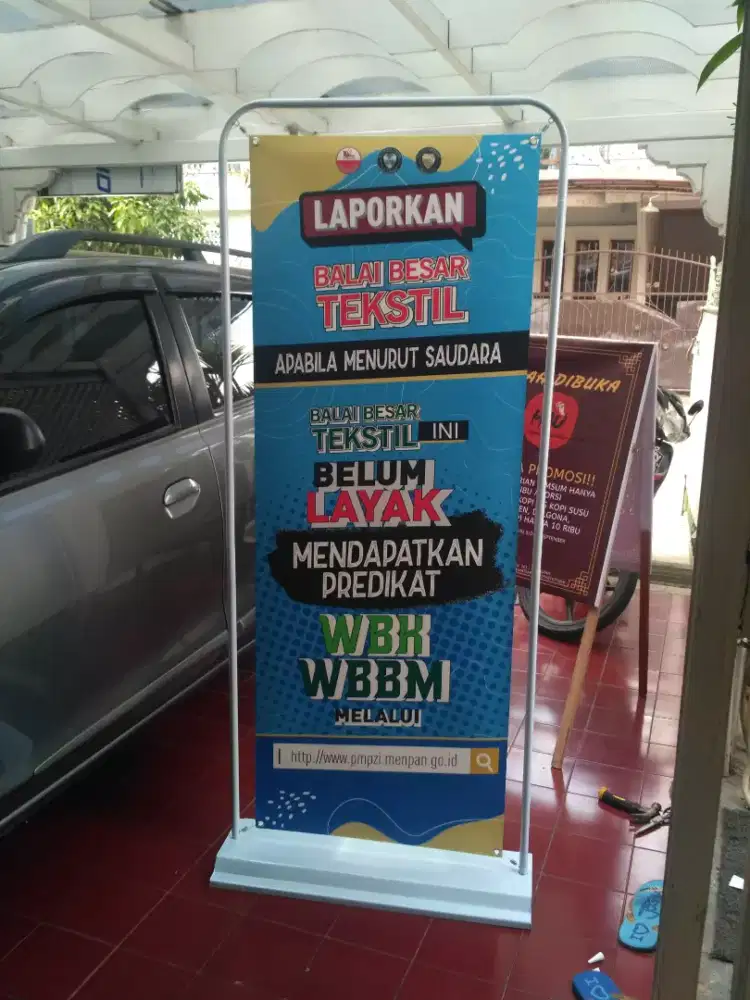 Banner Door Frame Standing Banner