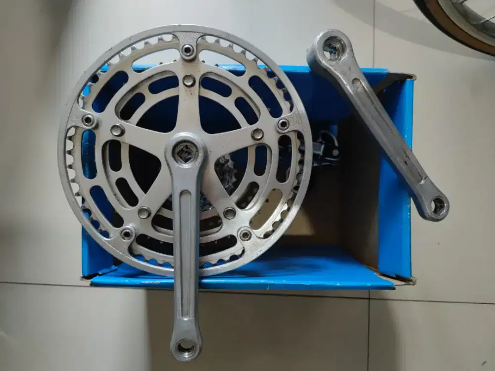 Crank Arm Set Merk Takagi