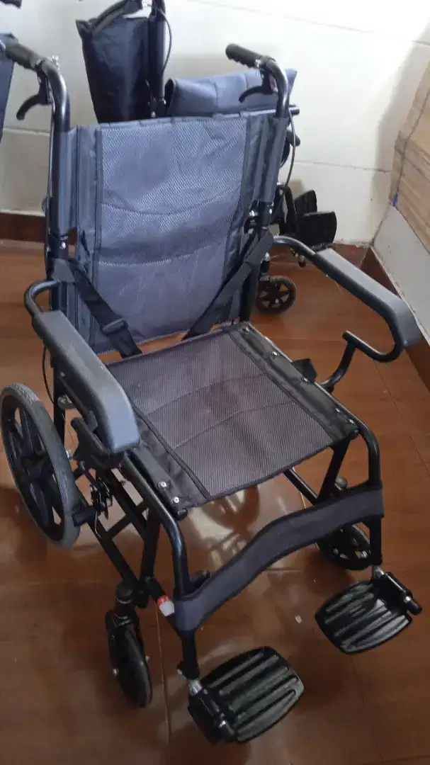Kursi roda travel