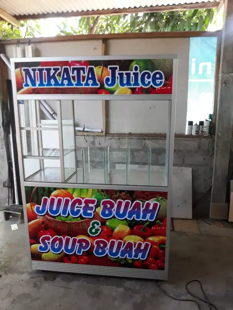 Gerobak jualan sup buah es jus es campur both es etalase