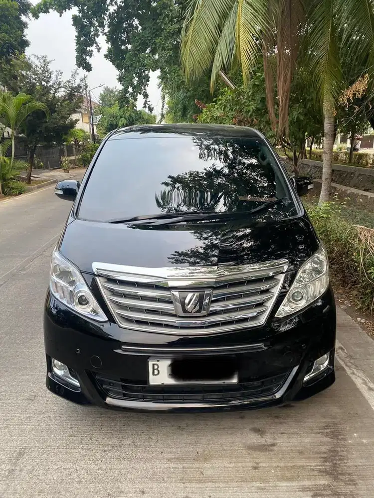 Toyota Alphard Bekas 2012: Investasi Mewah yang Layak Dipertimbangkan?