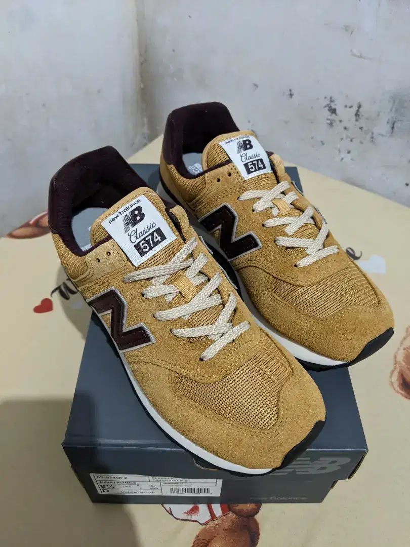 New Balance 574 BNIB Size 42 Resmi PT.MAP