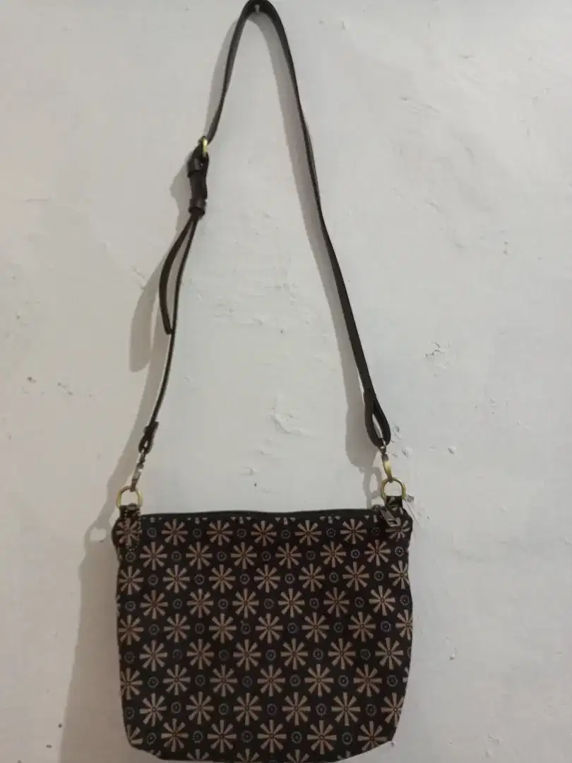 Tas batik hitam motif
