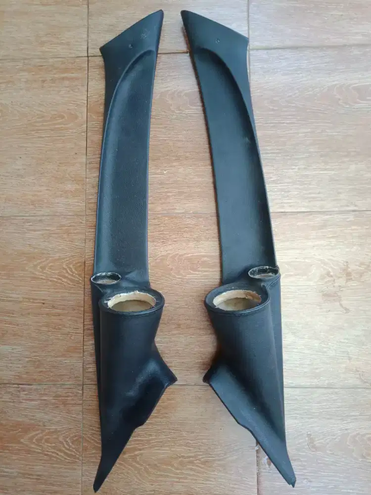 Pilar twitter 3way vios