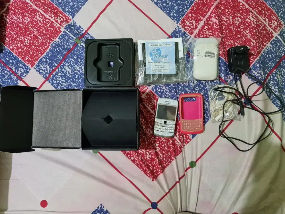 Blackberry Bold 9700 Full Set