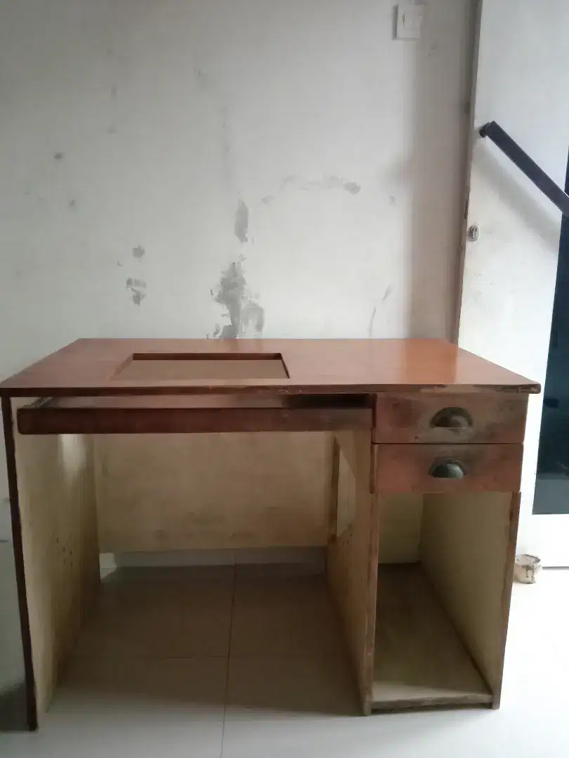 Meja Komputer Ex Kantor