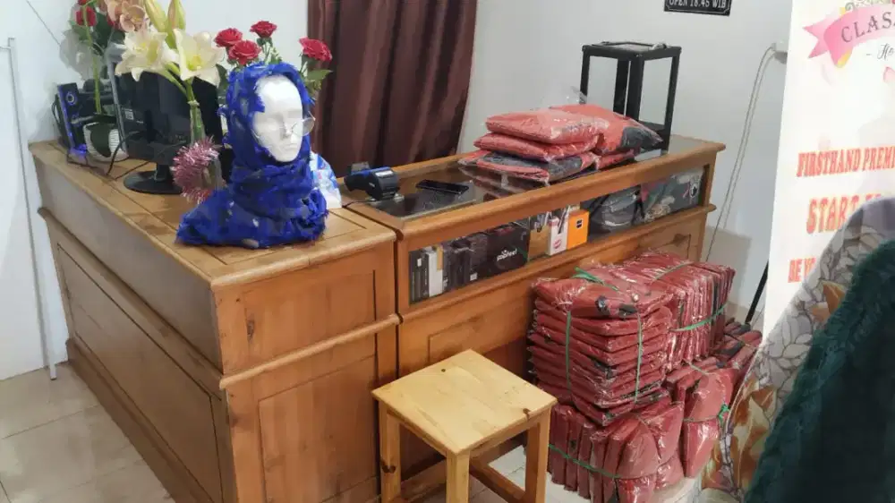 MEJA KASIR KAYU MERAWAN