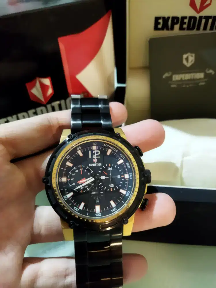 Expedition E6716 Black Gold