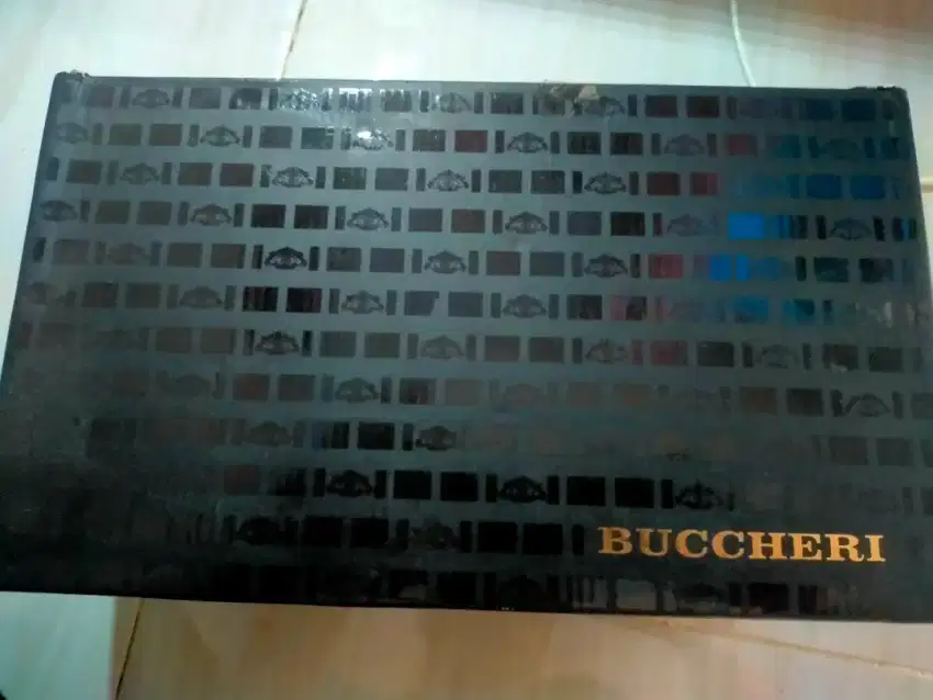 Bucchery Warna Hitam Ukuran 41