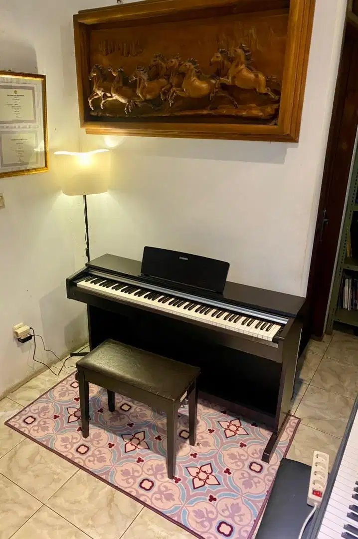 Yamaha Arius YDP DGX Clavinova Electone Piano Digital