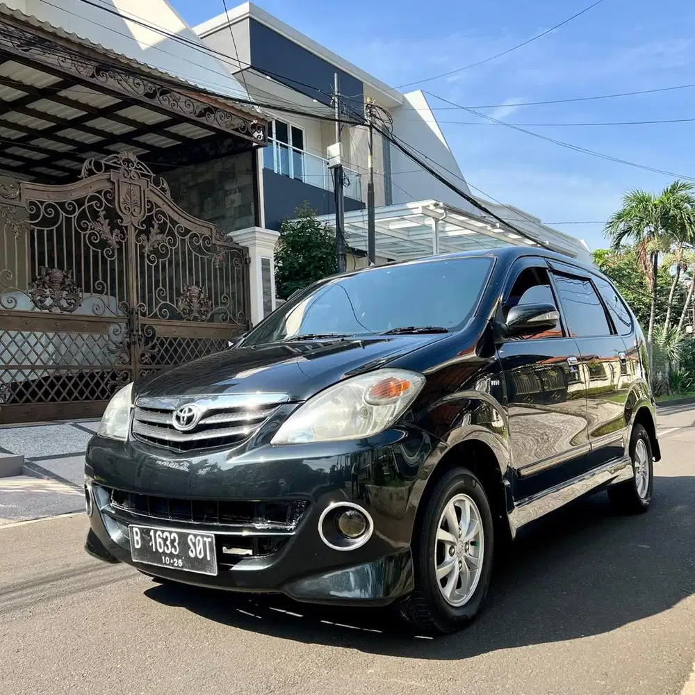 Toyota Avanza 2011 Hitam: Legenda Jalanan yang Tak Lekang Oleh Waktu